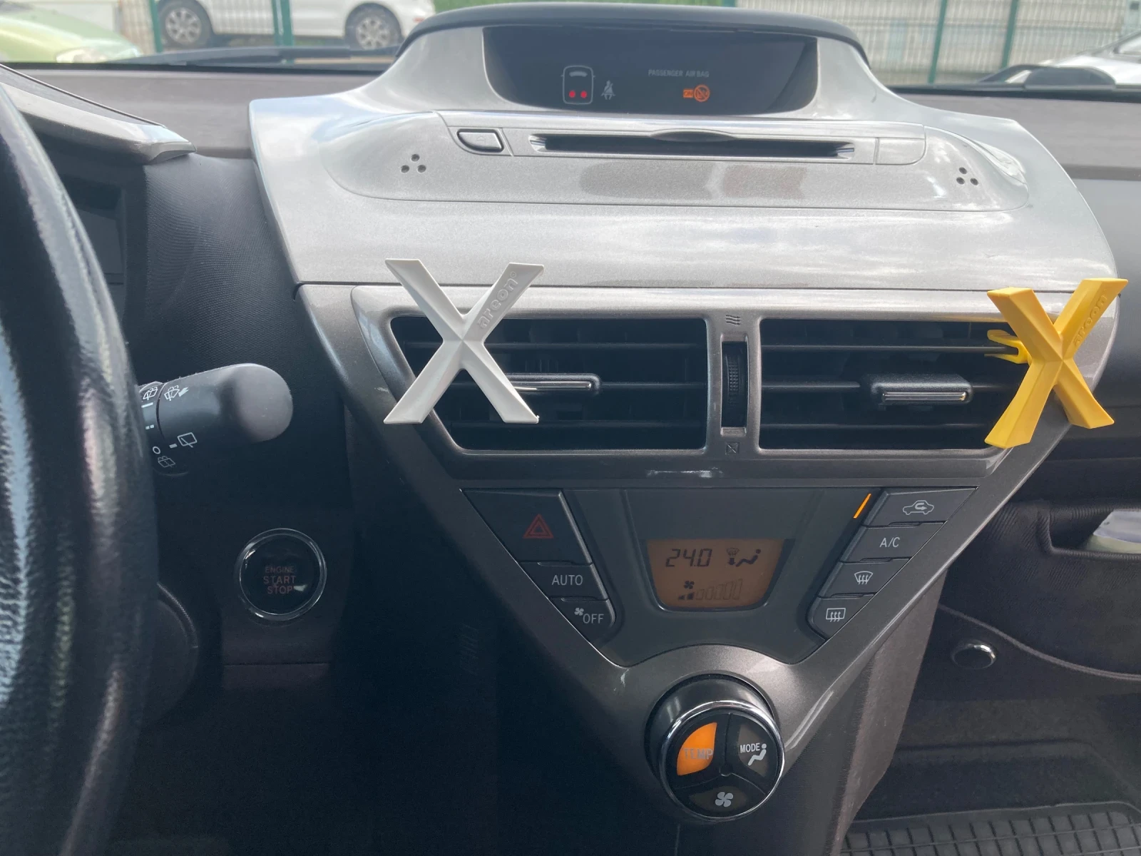 Toyota IQ 1.0Autimat, снимка 13 - Автомобили и джипове - 52463382