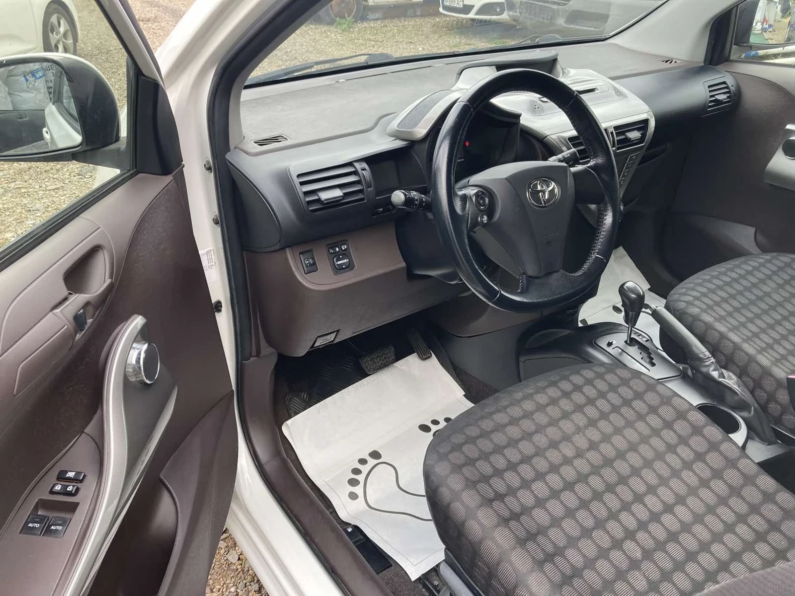 Toyota IQ 1.0Autimat - изображение 8
