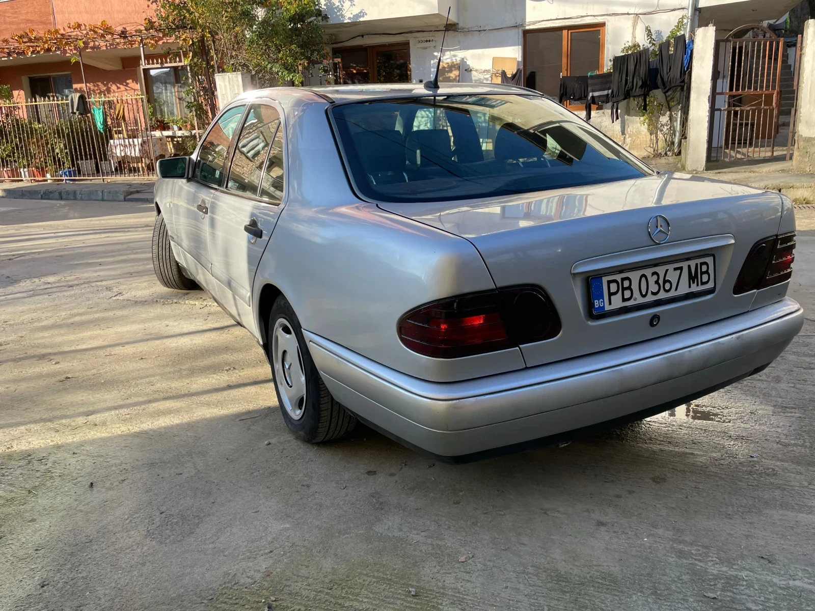 Mercedes-Benz E 220 Automatik OM611  - изображение 3