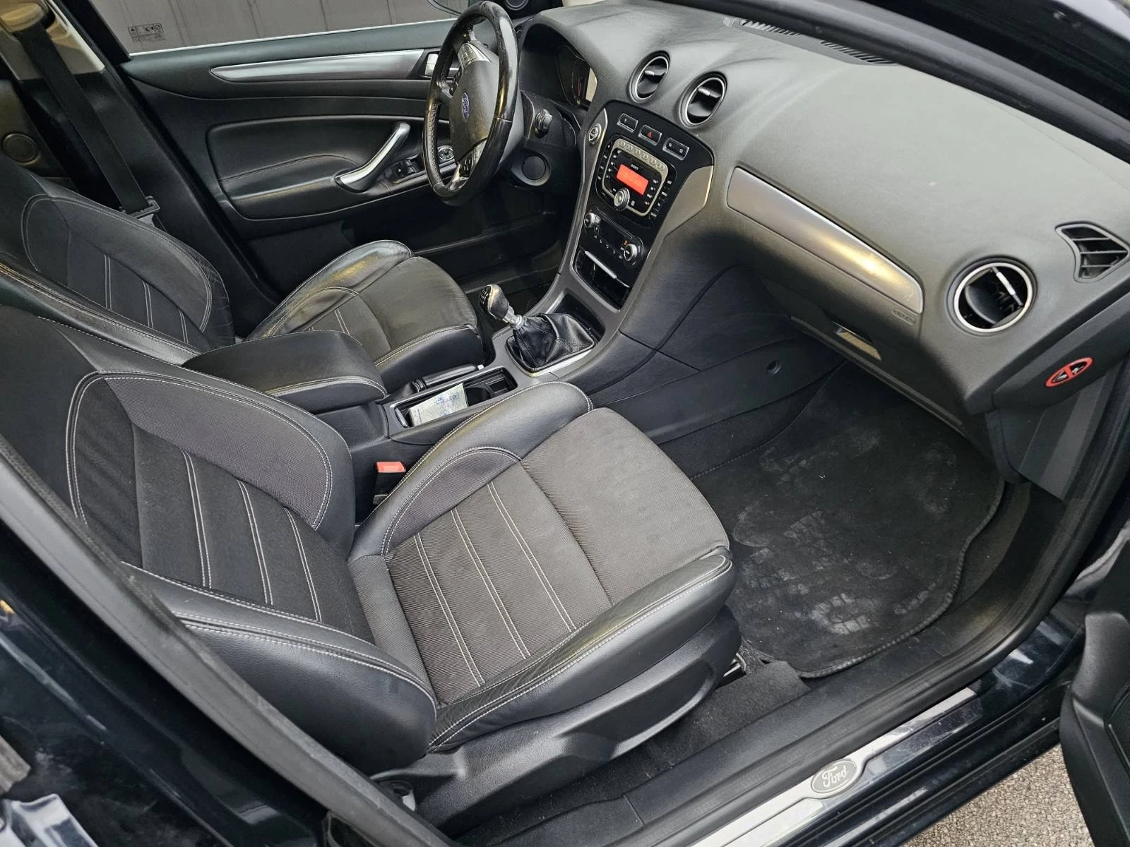 Ford Mondeo 2.0TDCI TITANIUM - изображение 6