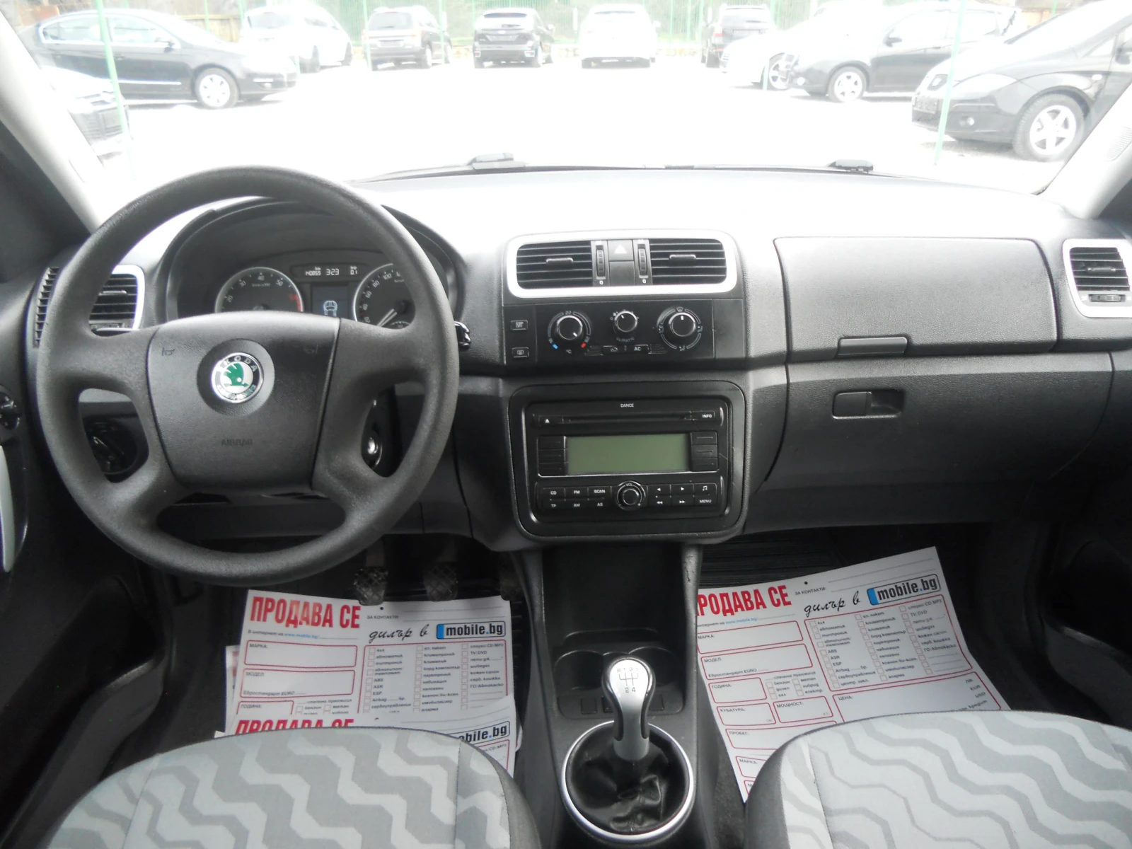 Skoda Roomster 1.2i ЛИЗИНГ!!! РЕАЛНИ КИЛОМЕТРИ+ СЕРВИЗНИ ДОКУМЕНТ - изображение 8