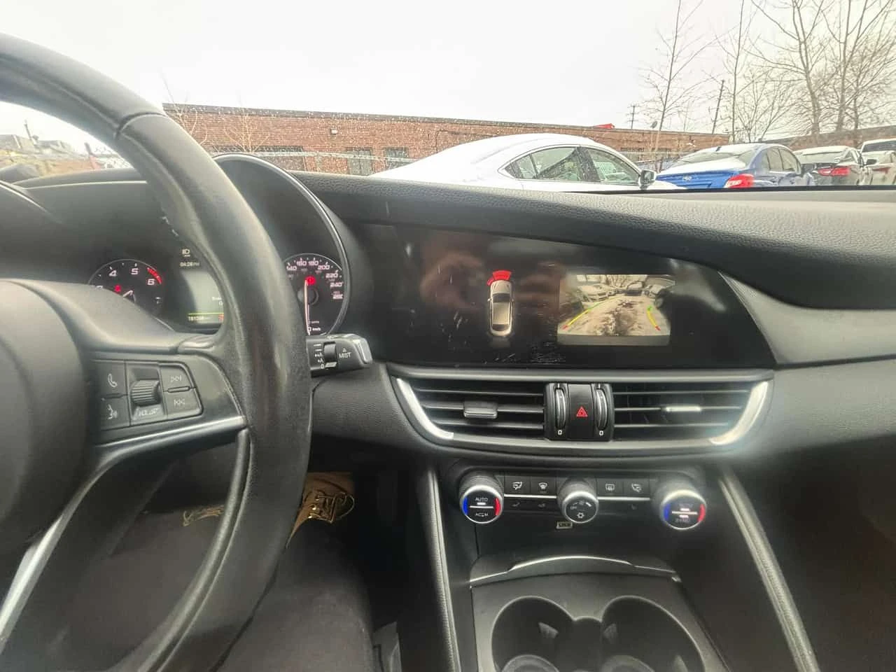 Alfa Romeo Giulia * Ti * CARFAX * ЦЕНА ДО БГ - изображение 9