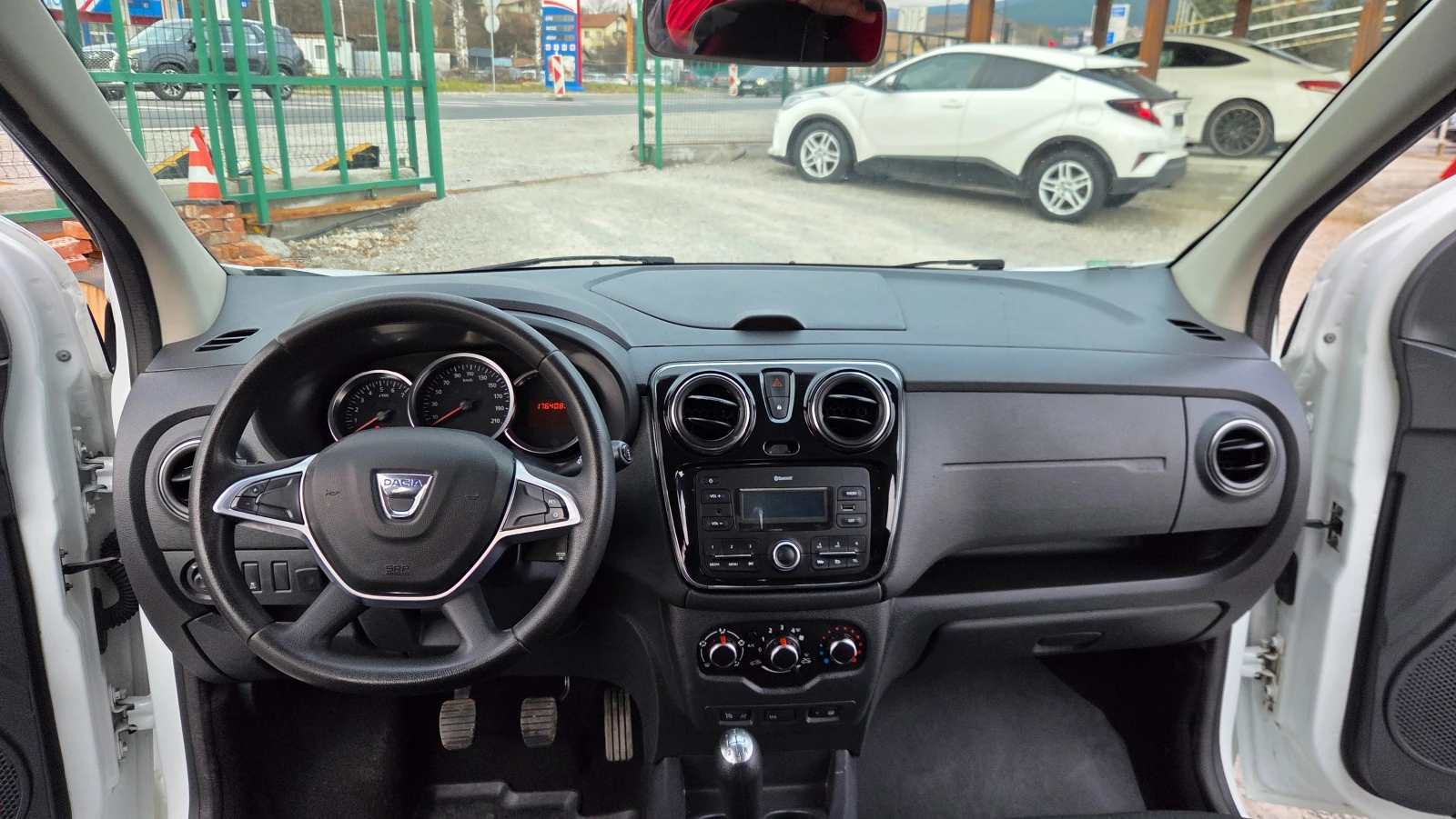 Dacia Lodgy 1.6i ГАЗ.ИНЖ. 6+ 1м., снимка 11 - Автомобили и джипове - 53927552