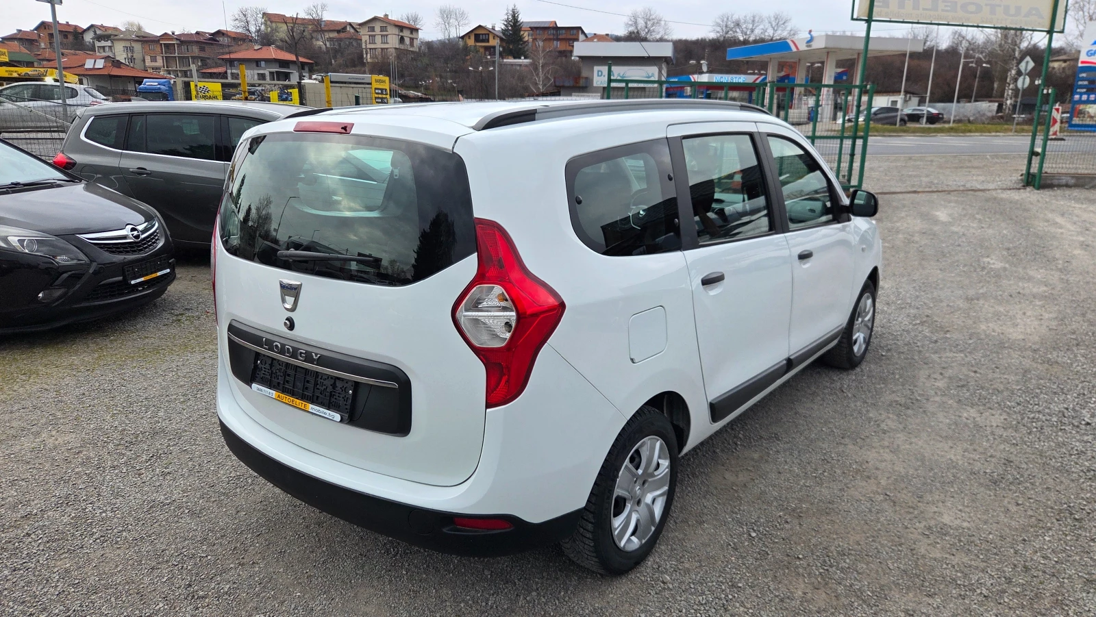 Dacia Lodgy 1.6i ГАЗ.ИНЖ. 6+ 1м., снимка 3 - Автомобили и джипове - 53927552