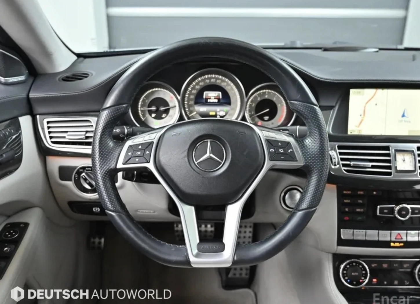 Mercedes-Benz CLS 500 КОЖА* ПОДГРЕВ* ОБДУХВАНЕ* МАСАЖИ* ШИБИДАХ* , снимка 10 - Автомобили и джипове - 54021334