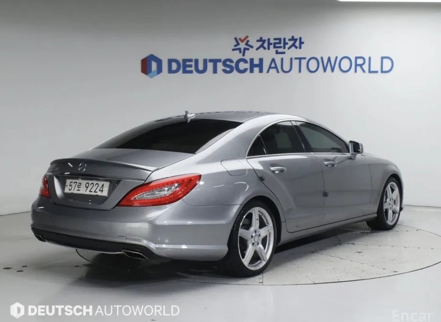 Mercedes-Benz CLS 500 КОЖА* ПОДГРЕВ* ОБДУХВАНЕ* МАСАЖИ* ШИБИДАХ* , снимка 2 - Автомобили и джипове - 54021334