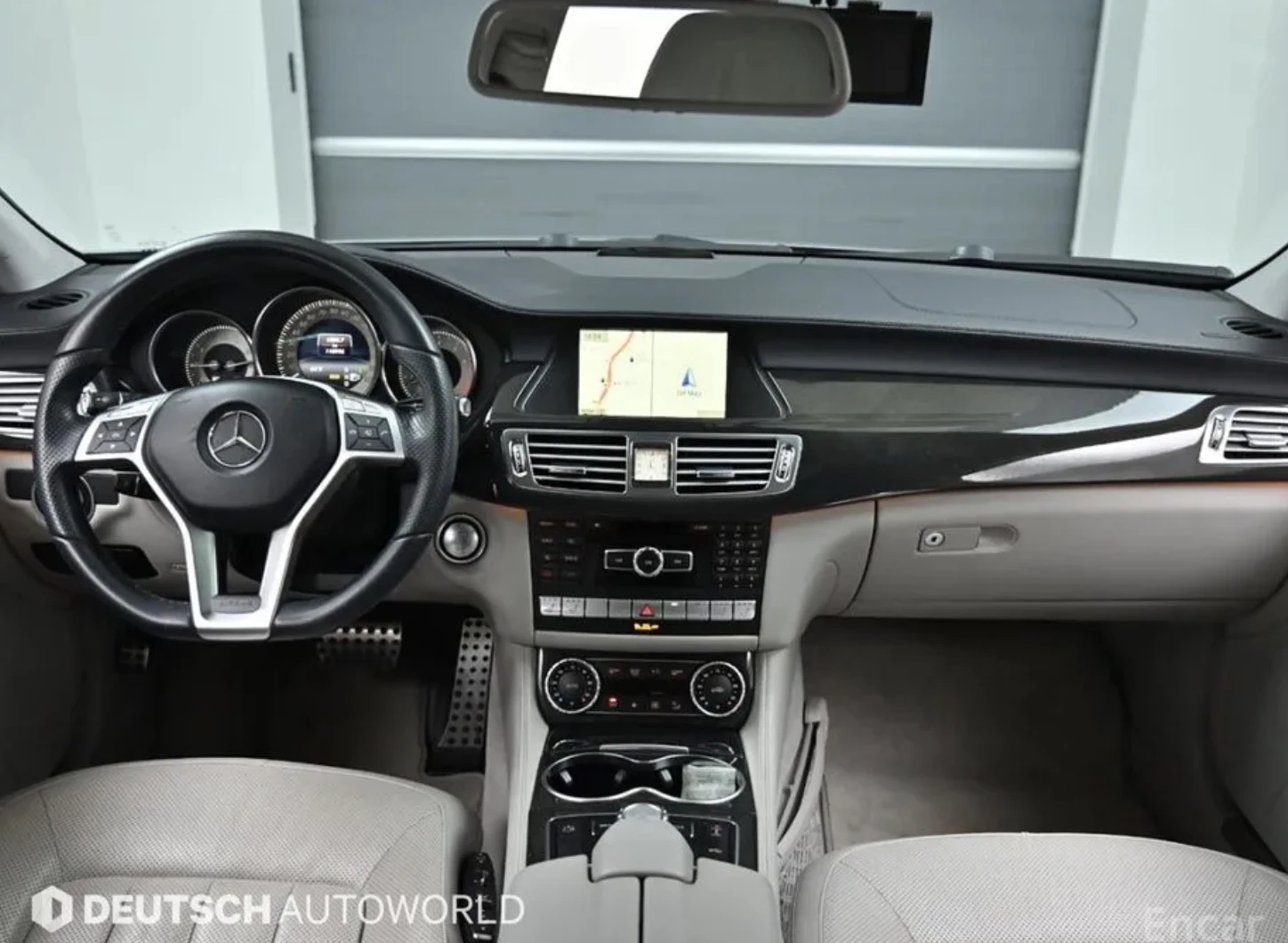 Mercedes-Benz CLS 500 КОЖА* ПОДГРЕВ* ОБДУХВАНЕ* МАСАЖИ* ШИБИДАХ* , снимка 6 - Автомобили и джипове - 54021334