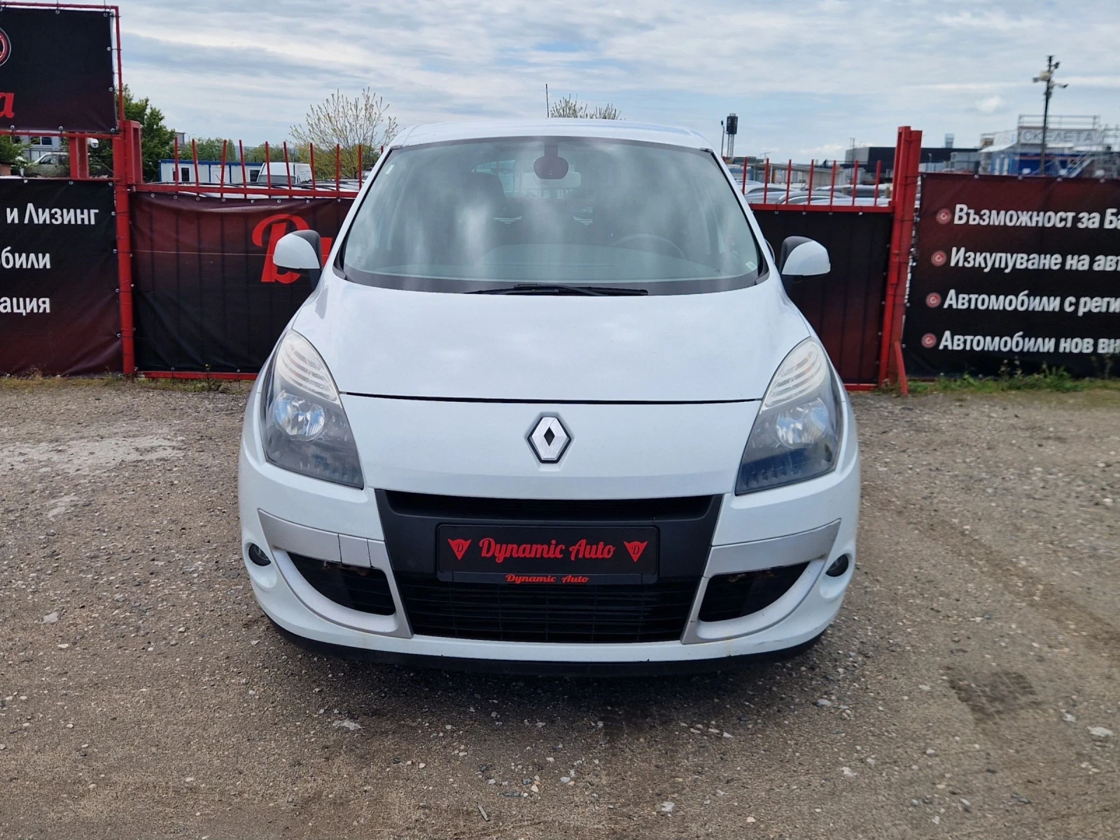 Renault Scenic 1.9 тди /Keyless Go/Регистриран / Лизинг / Бартер , снимка 2 - Автомобили и джипове - 54407045