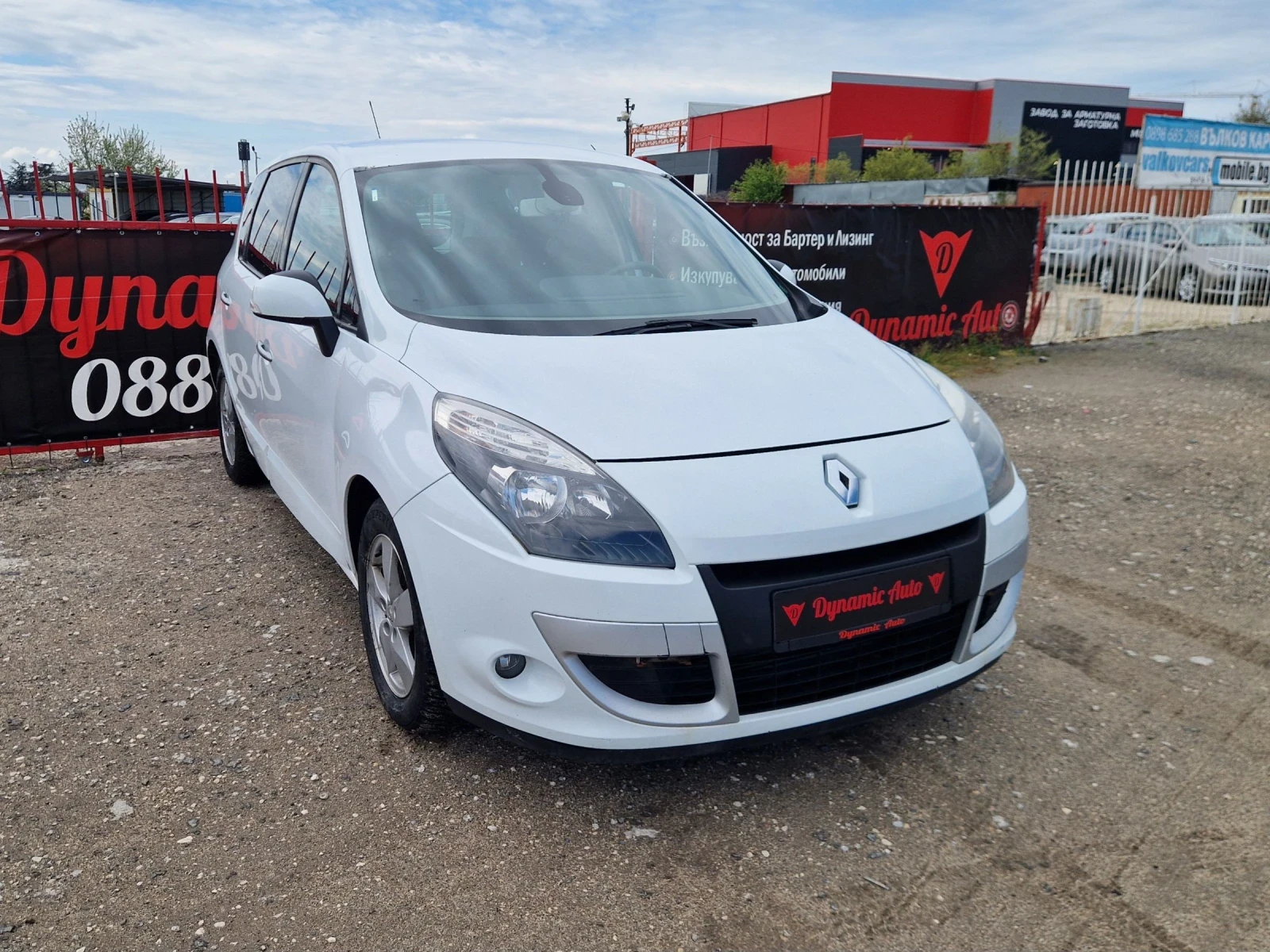 Renault Scenic 1.9 тди /Keyless Go/Регистриран / Лизинг / Бартер , снимка 3 - Автомобили и джипове - 54407045