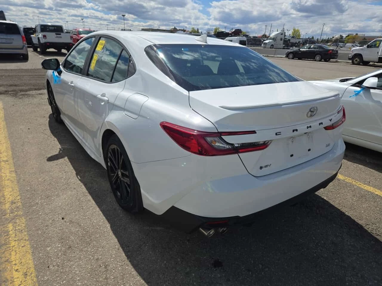 Toyota Camry SE  CARFAX, снимка 4 - Автомобили и джипове - 54619660