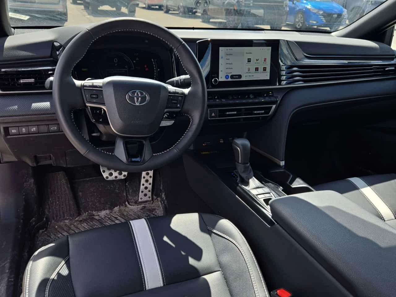 Toyota Camry SE  CARFAX, снимка 10 - Автомобили и джипове - 54619660