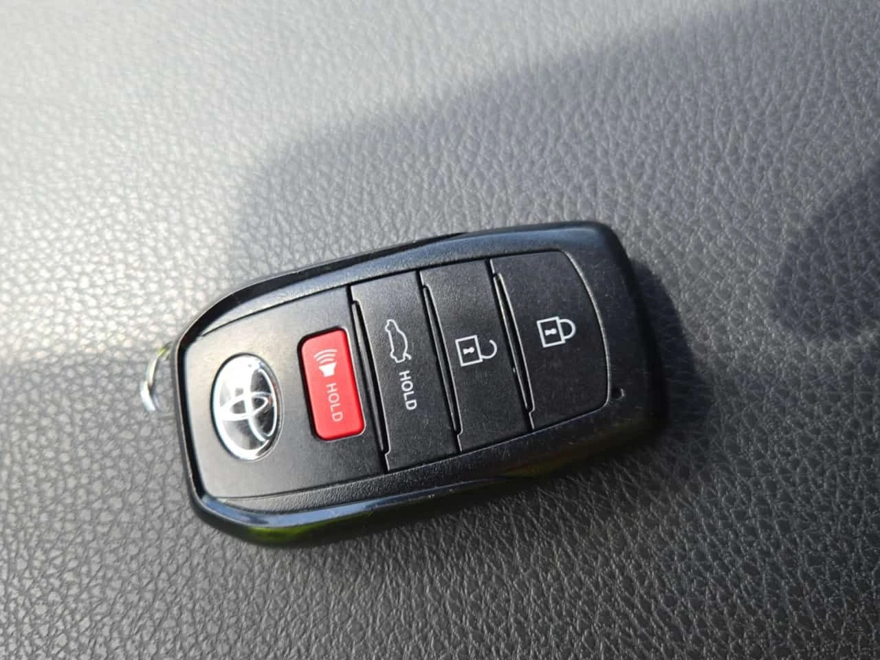 Toyota Camry SE  CARFAX, снимка 8 - Автомобили и джипове - 54619660