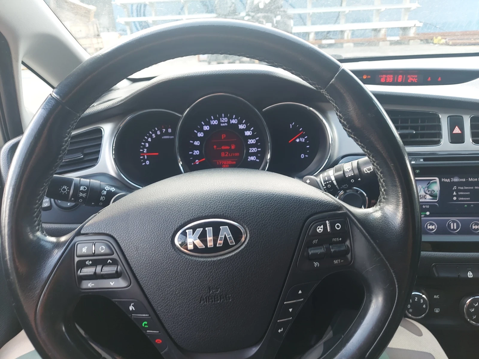 Kia Ceed, снимка 5 - Автомобили и джипове - 54657044