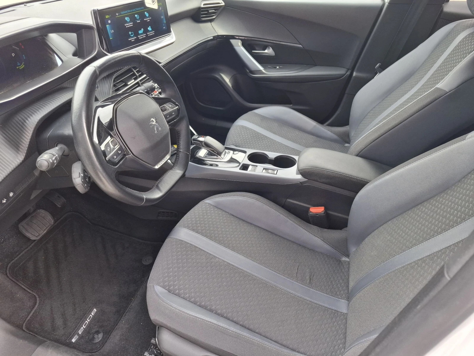 Peugeot 2008 57kw* * , снимка 12 - Автомобили и джипове - 54945342