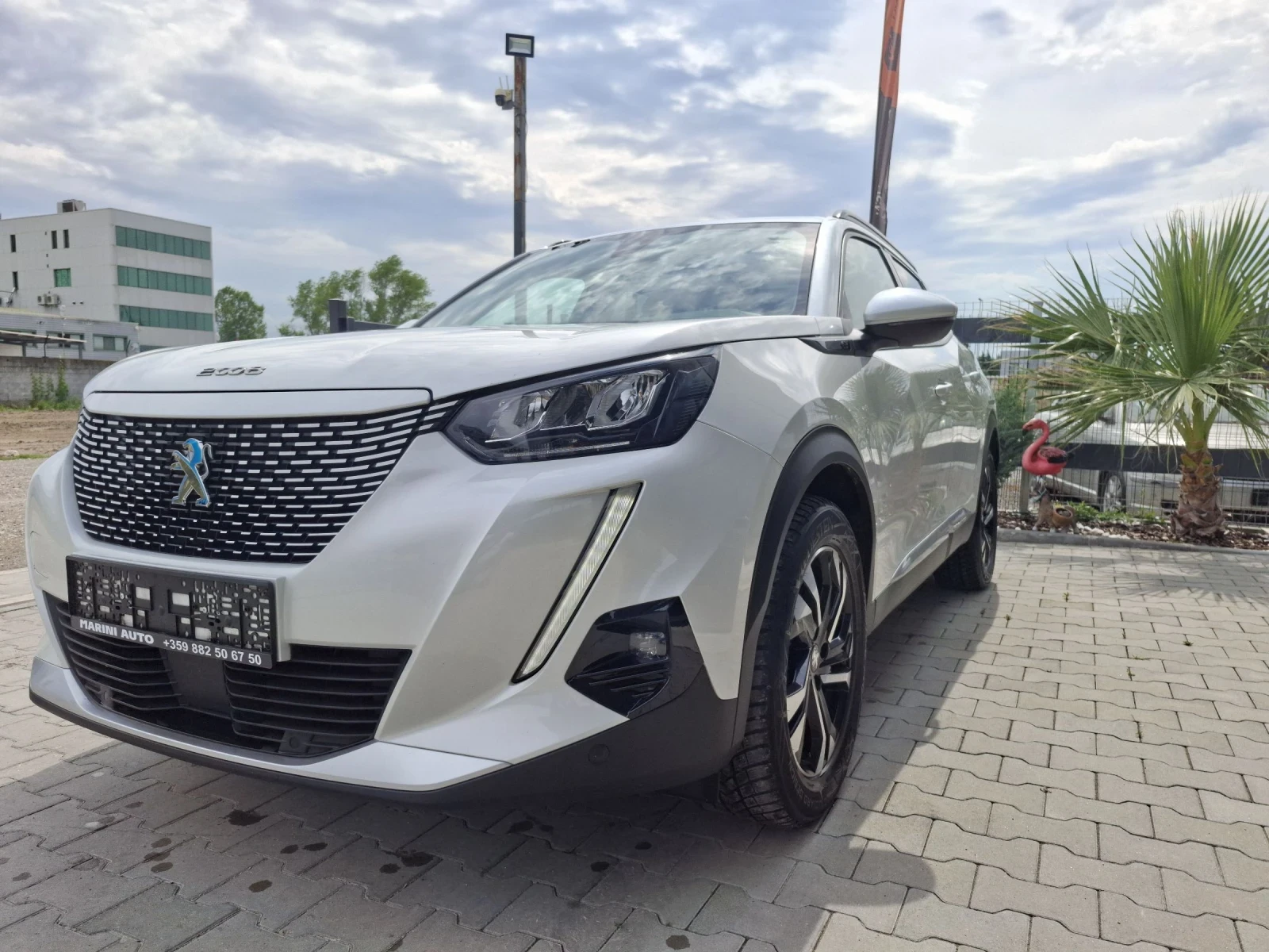 Peugeot 2008 57kw* * , снимка 2 - Автомобили и джипове - 54945342