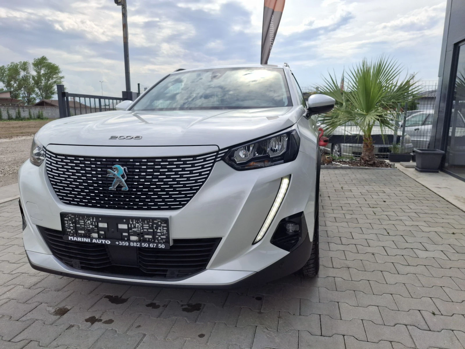 Peugeot 2008 57kw* * , снимка 10 - Автомобили и джипове - 54945342