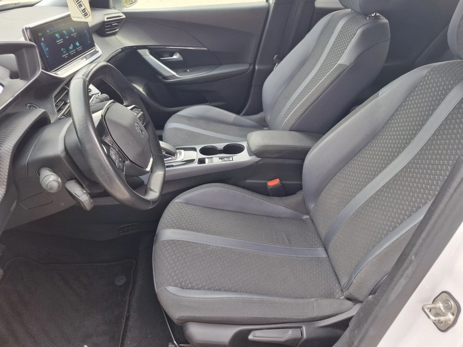 Peugeot 2008 57kw* * , снимка 13 - Автомобили и джипове - 54945342