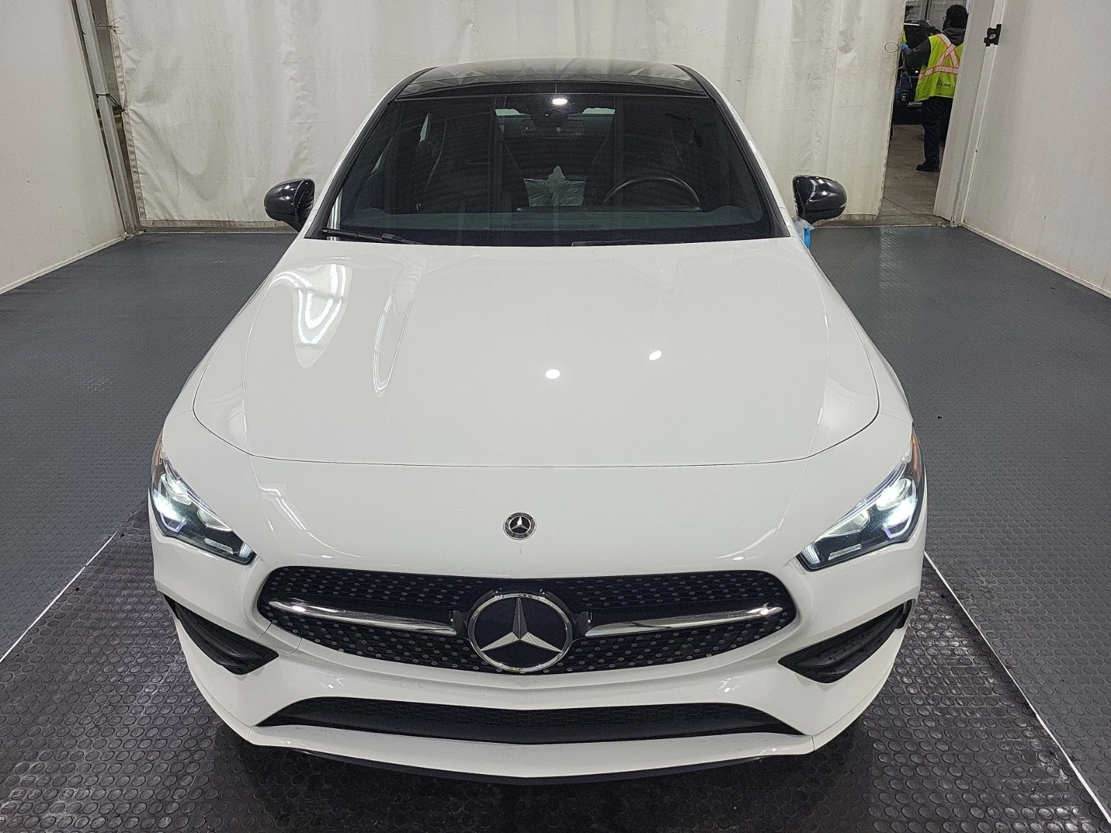 Mercedes-Benz CLA 250 4MATIC * * CARFAX * * АВТО КРЕДИТ * * , снимка 2 - Автомобили и джипове - 55049612