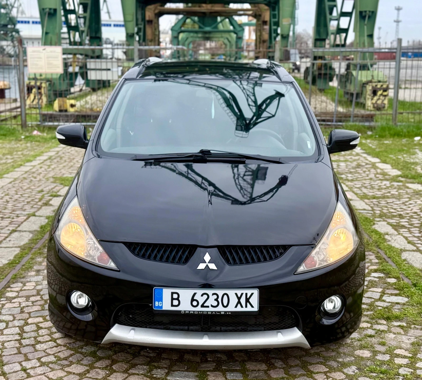 Mitsubishi Grandis Автомат/ 7 местен/ , снимка 3 - Автомобили и джипове - 55698587