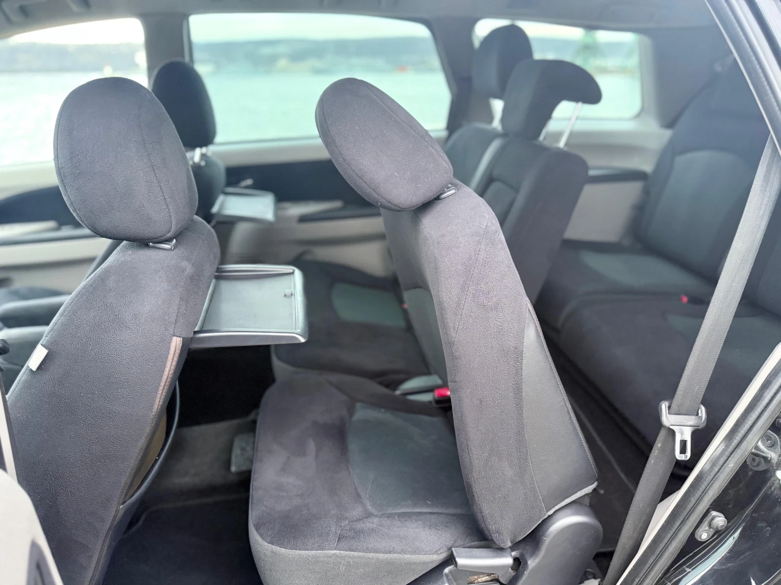 Mitsubishi Grandis Автомат/ 7 местен/ , снимка 12 - Автомобили и джипове - 55698587