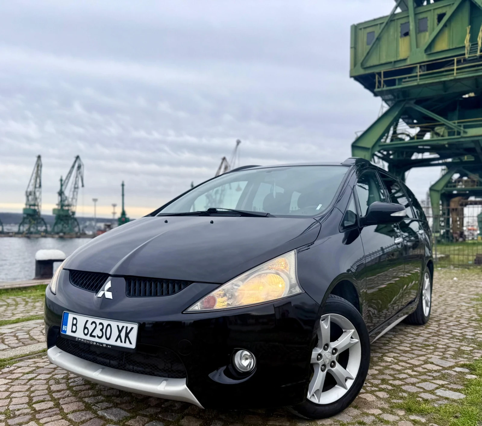 Mitsubishi Grandis Автомат/ 7 местен/ 