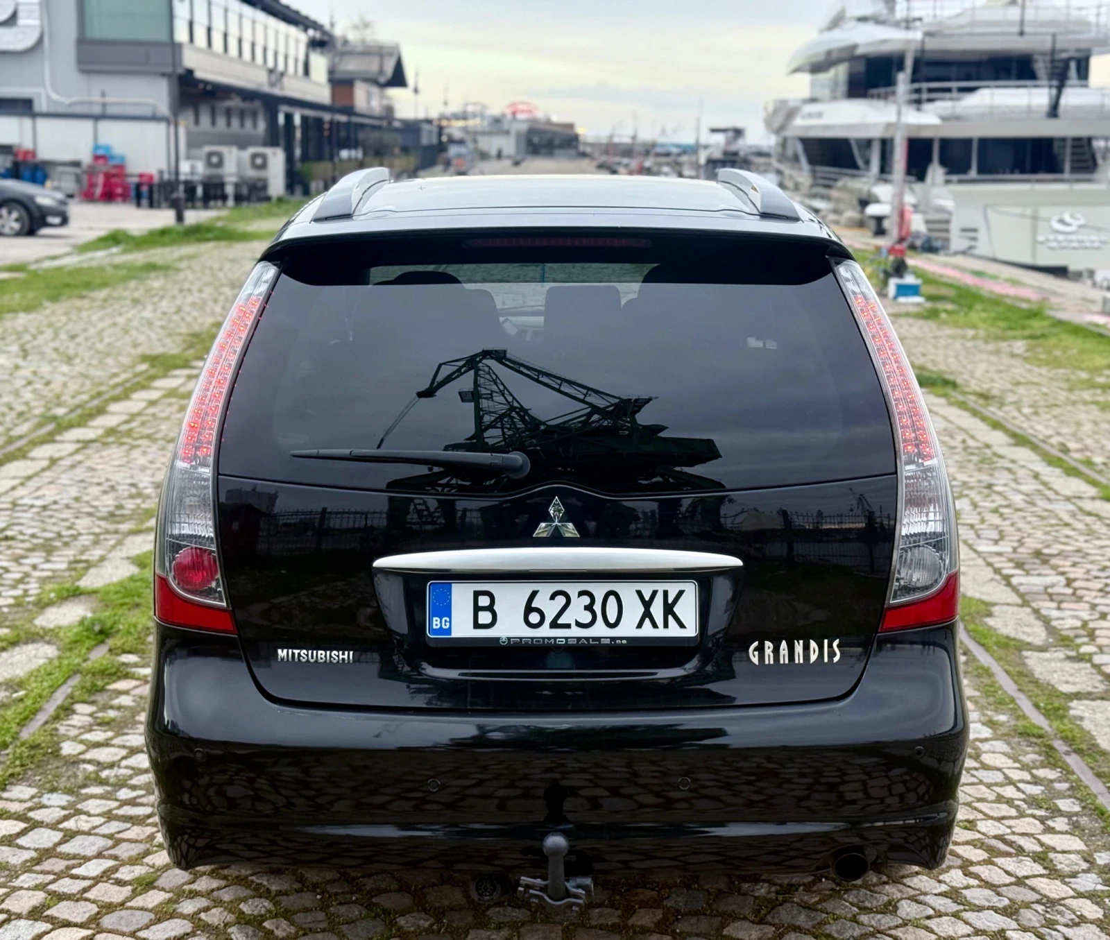 Mitsubishi Grandis Автомат/ 7 местен/ , снимка 6 - Автомобили и джипове - 55698587