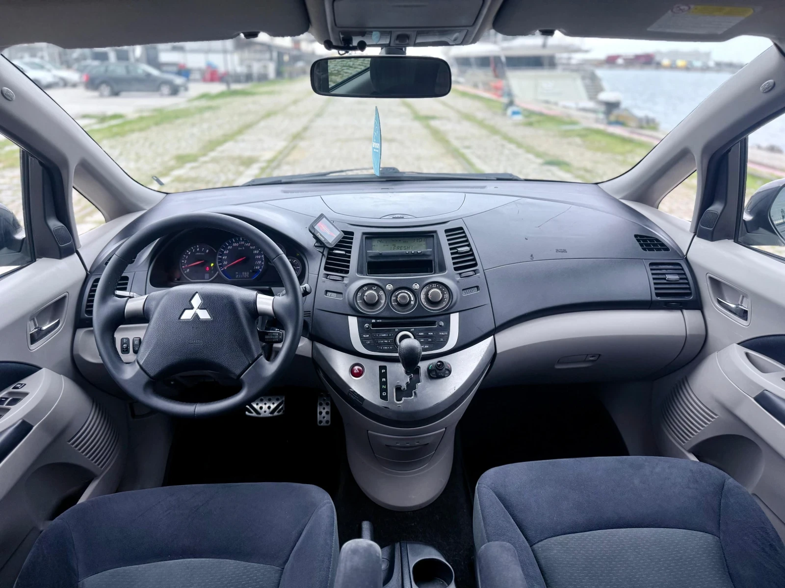 Mitsubishi Grandis Автомат/ 7 местен/ , снимка 8 - Автомобили и джипове - 55698587