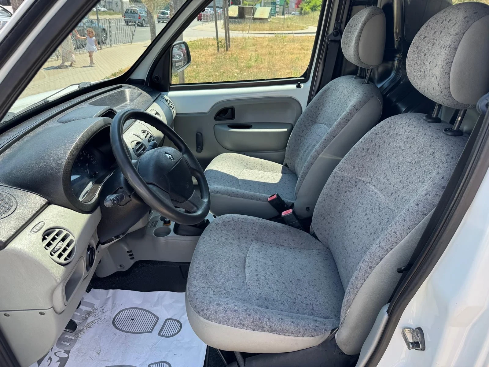 Renault Kangoo 1.5dCi/KLIMA, снимка 7 - Автомобили и джипове - 55265190