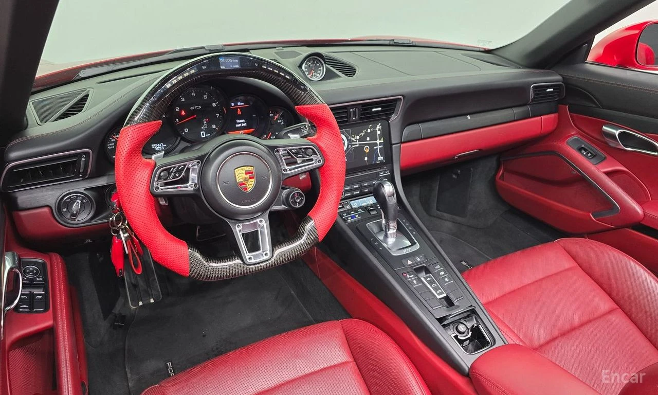 Porsche 911 CARRERA 4* GTS* F1 ВОЛАН* ОБДУХ* БЕЗ ИНЦИДЕНТИ, снимка 10 - Автомобили и джипове - 55352396