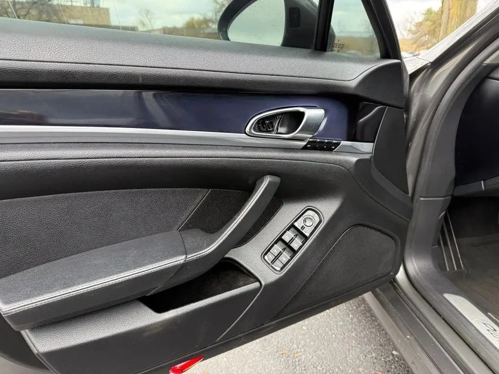 Porsche Panamera, снимка 10 - Автомобили и джипове - 55617724