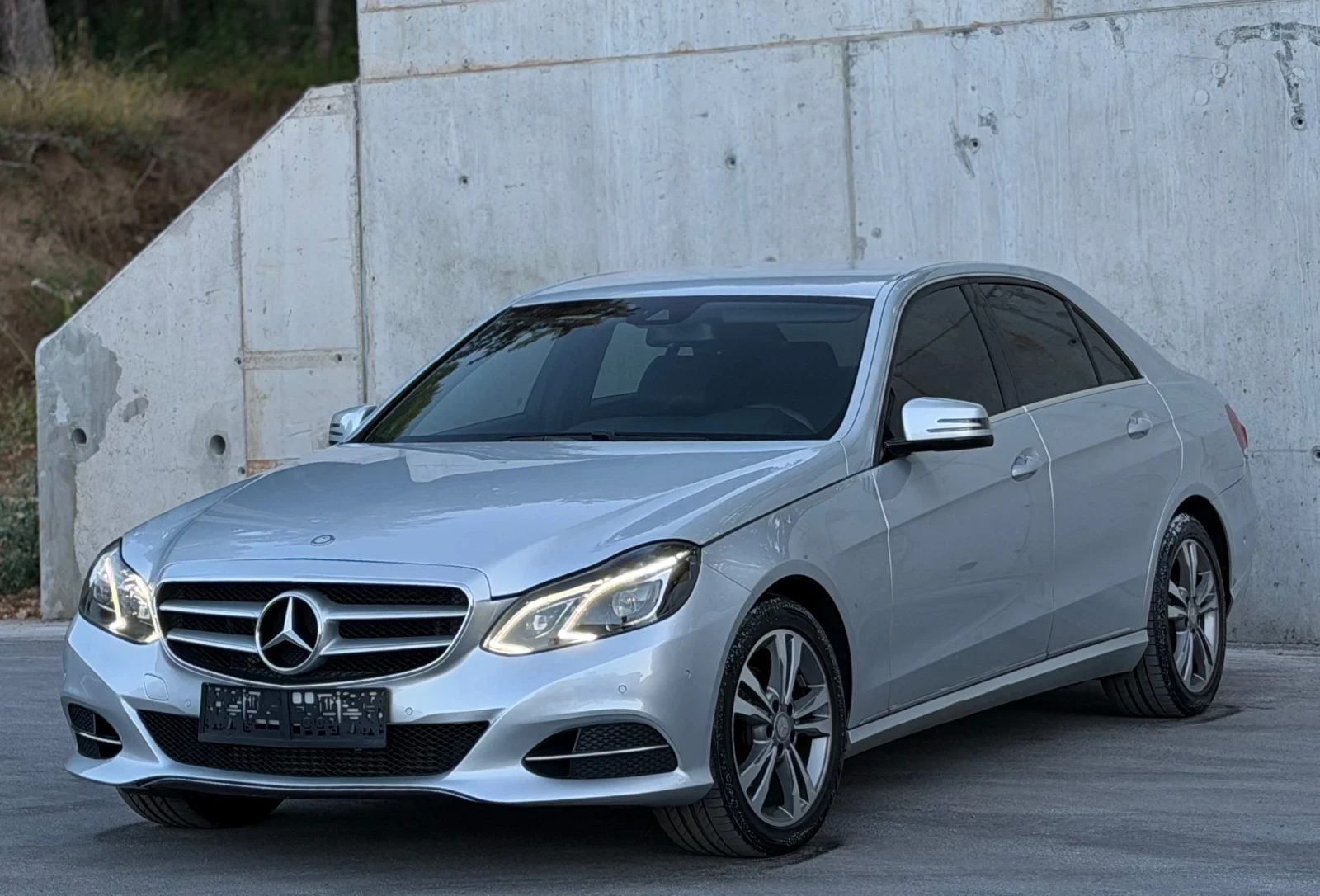 Mercedes-Benz E 220 2.2CDi 170 9G-Tronic Avantgarde, снимка 3 - Автомобили и джипове - 55683834
