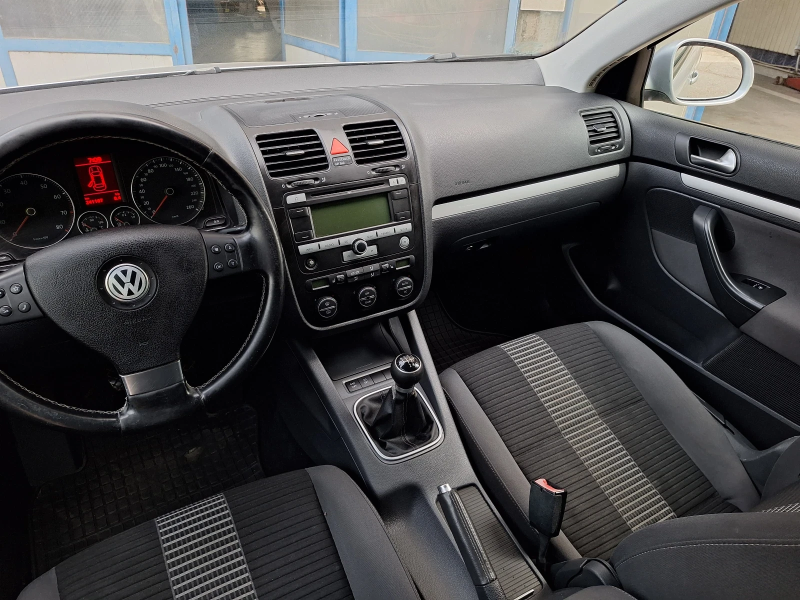 VW Jetta 1.6I 102кс. Eu4/Климатроник/Подгрев/Germany, снимка 10 - Автомобили и джипове - 55879629