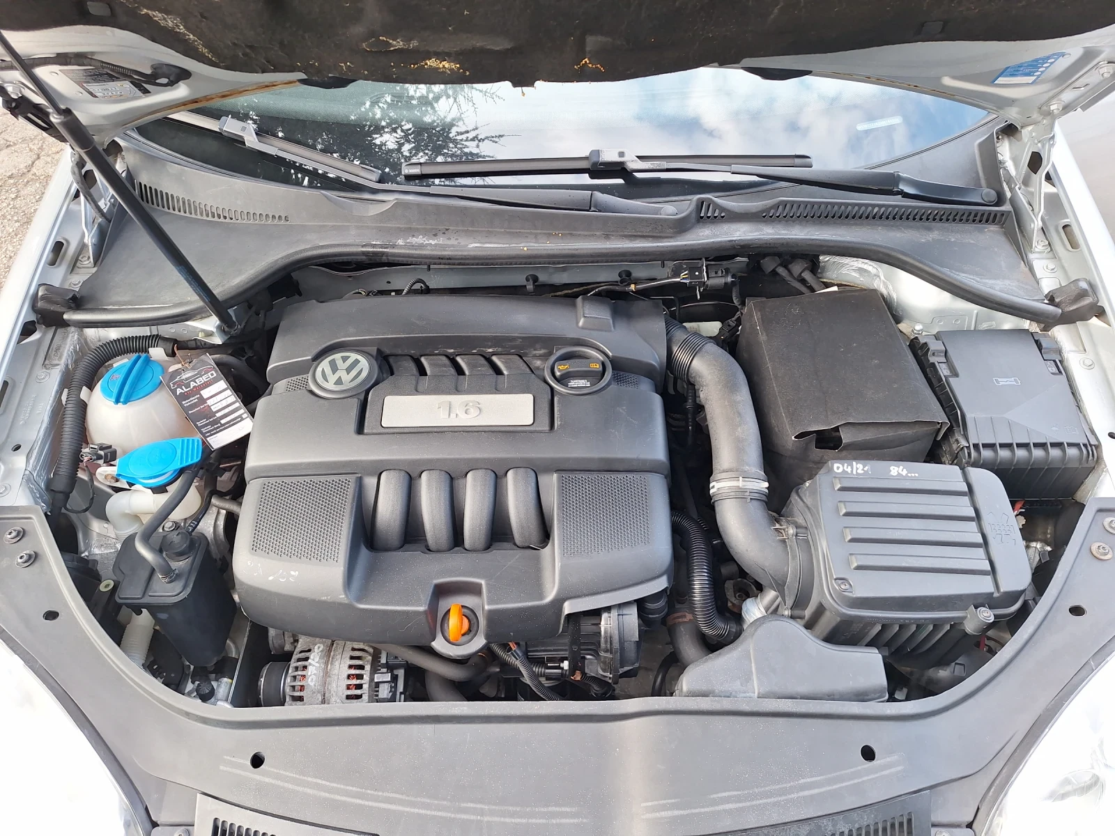 VW Jetta 1.6I 102кс. Eu4/Климатроник/Подгрев/Germany, снимка 16 - Автомобили и джипове - 55879629