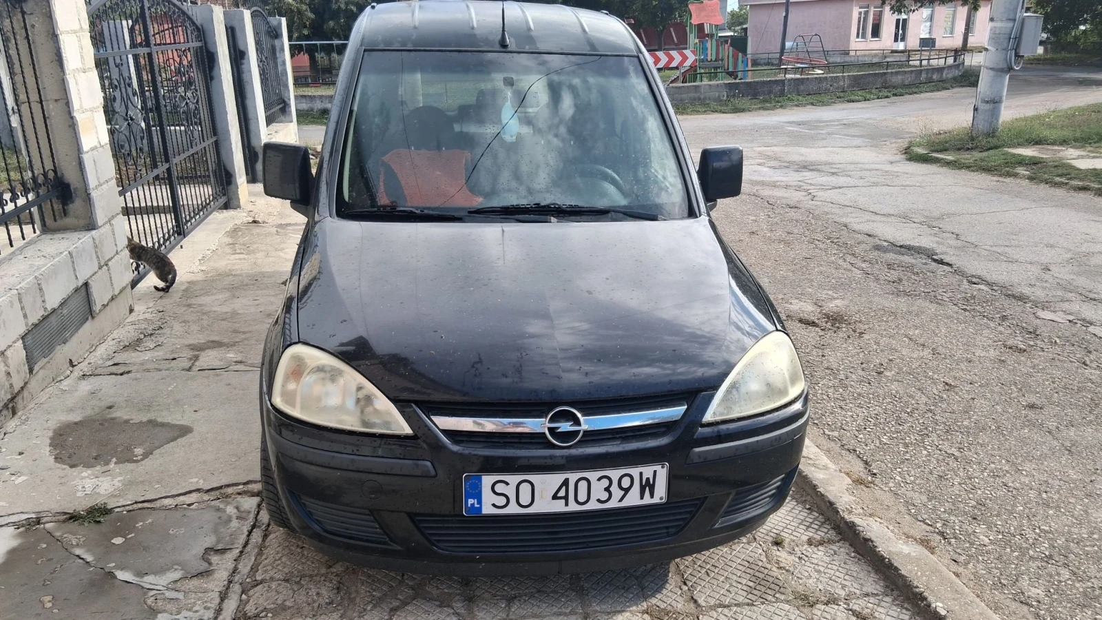 Opel Combo 1.7cdti 101K.C. 4+ 1, снимка 2 - Автомобили и джипове - 56214392