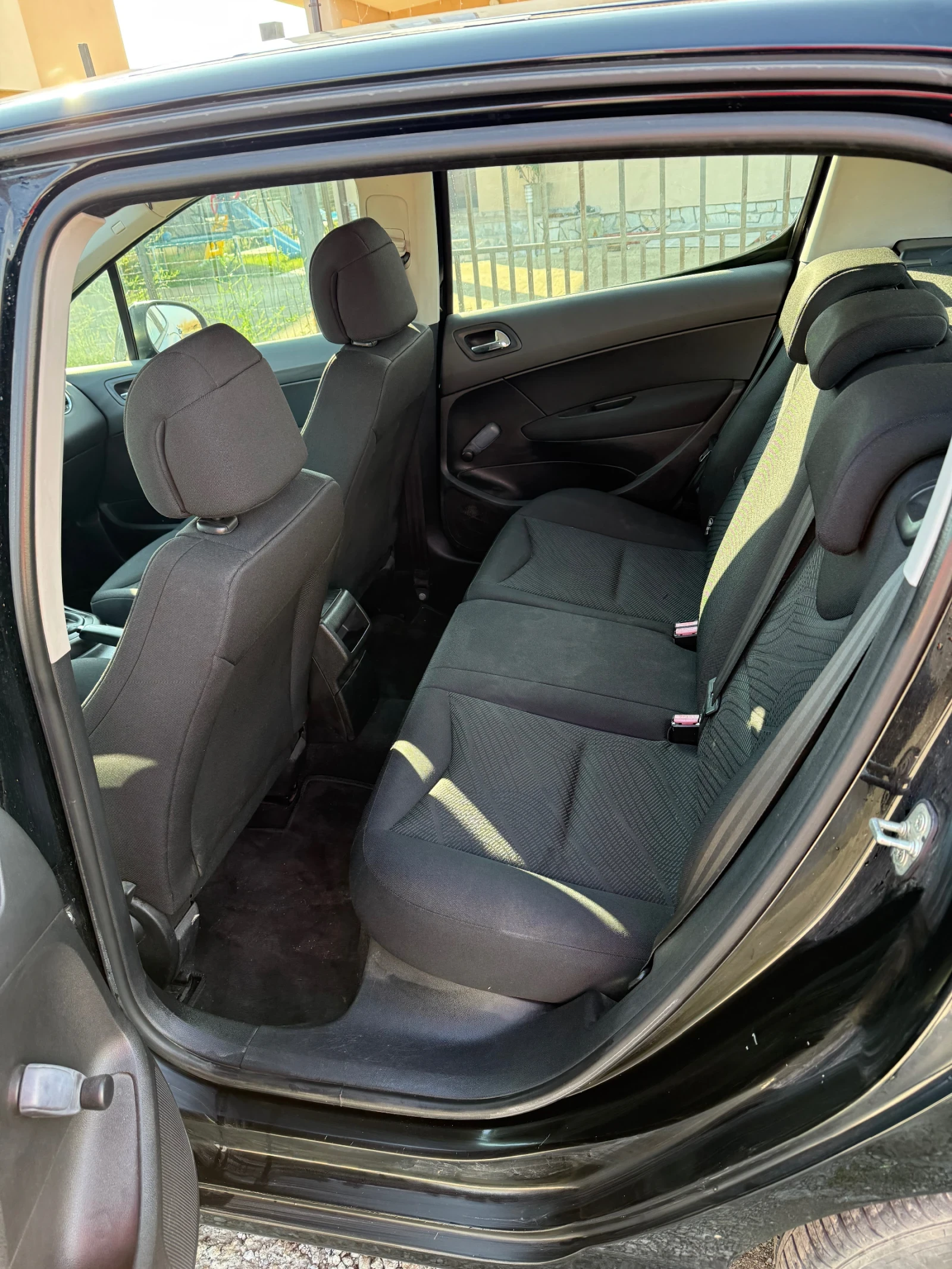 Peugeot 308 1.6 HDI, снимка 8 - Автомобили и джипове - 56642032