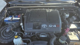 Toyota Hilux 3.0  D-4DКлиматроник 4X4, снимка 8