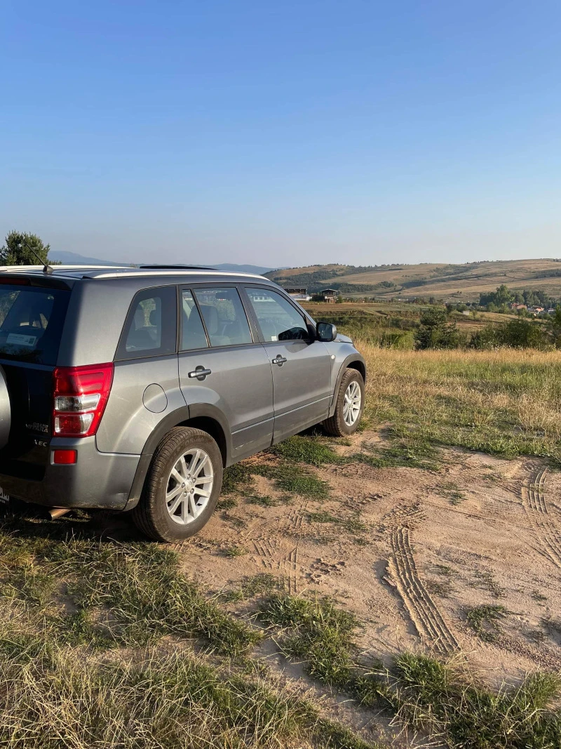 Suzuki Grand vitara, снимка 4 - Автомобили и джипове - 47347452