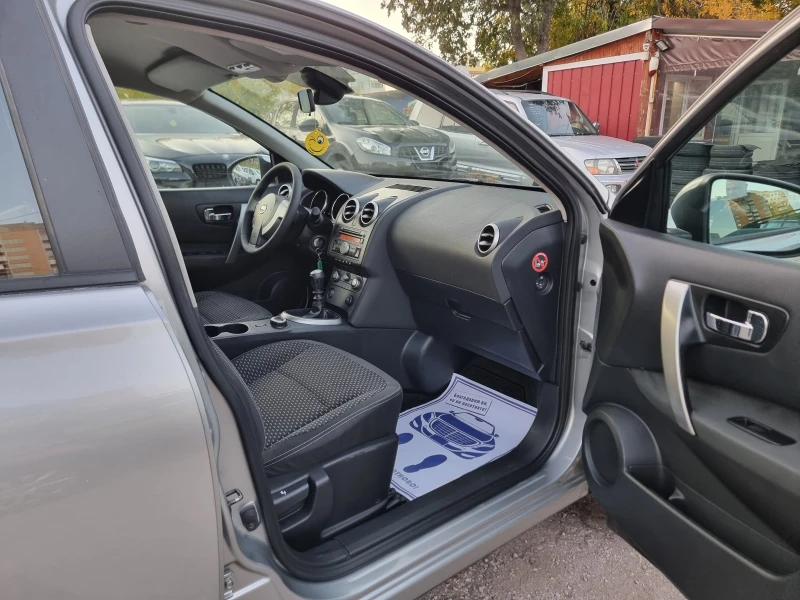 Nissan Qashqai 2.0DCI , снимка 15 - Автомобили и джипове - 47640602