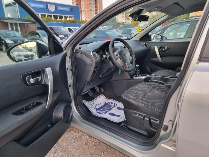 Nissan Qashqai 2.0DCI , снимка 10 - Автомобили и джипове - 47640602