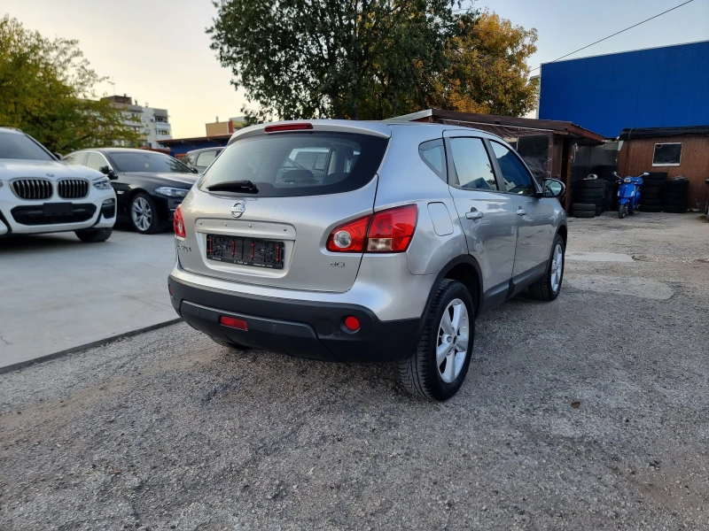 Nissan Qashqai 2.0DCI , снимка 6 - Автомобили и джипове - 47640602