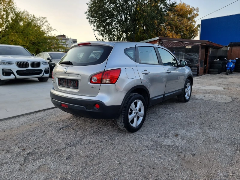 Nissan Qashqai 2.0DCI , снимка 7 - Автомобили и джипове - 47640602