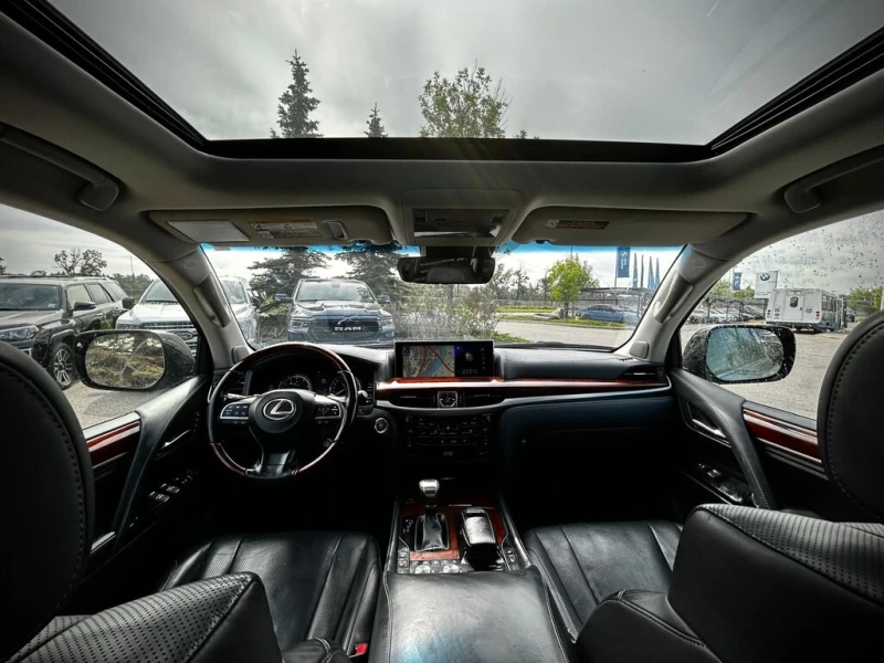 Lexus LX 570 AWD/АВТОКРЕДИТ/директно от лексус, снимка 8 - Автомобили и джипове - 52627707