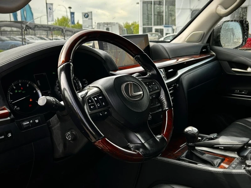 Lexus LX 570 AWD/АВТОКРЕДИТ/директно от лексус, снимка 5 - Автомобили и джипове - 52627707