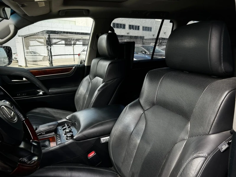 Lexus LX 570 AWD/АВТОКРЕДИТ/директно от лексус, снимка 6 - Автомобили и джипове - 52627707
