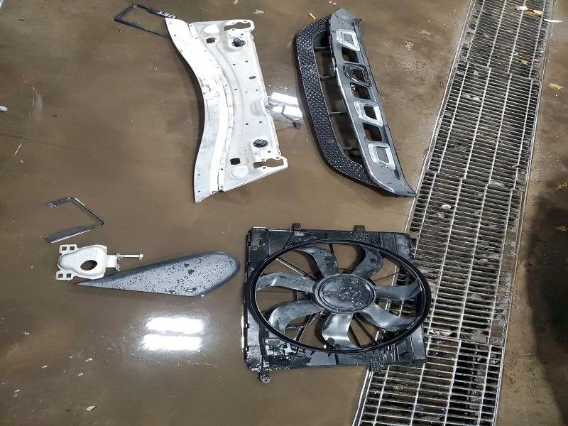 Mercedes-Benz GLC 300 2.0L 4 ALL WHEEL DRIVE, снимка 15 - Автомобили и джипове - 53713519