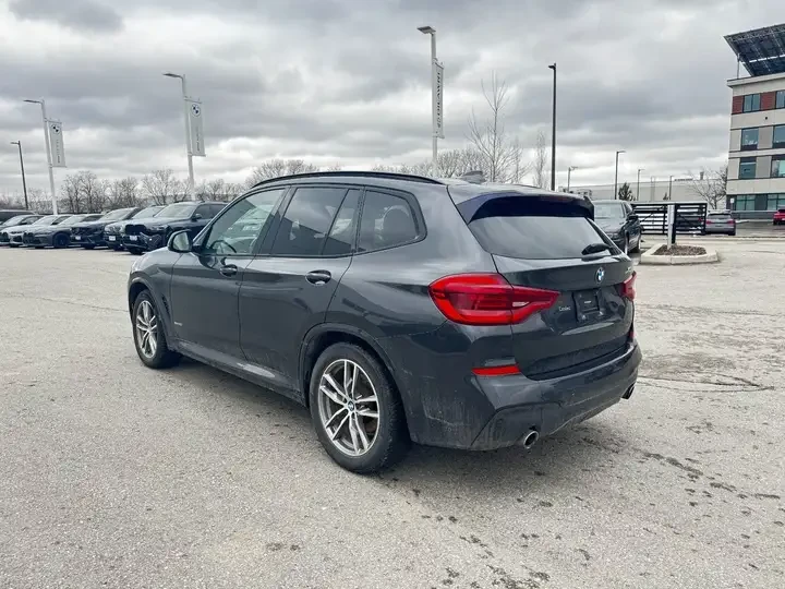 BMW X3 M* SPORT* LANE* ASSIST* 360КАМЕРА* ПАНОРАМА* , снимка 4 - Автомобили и джипове - 54443410