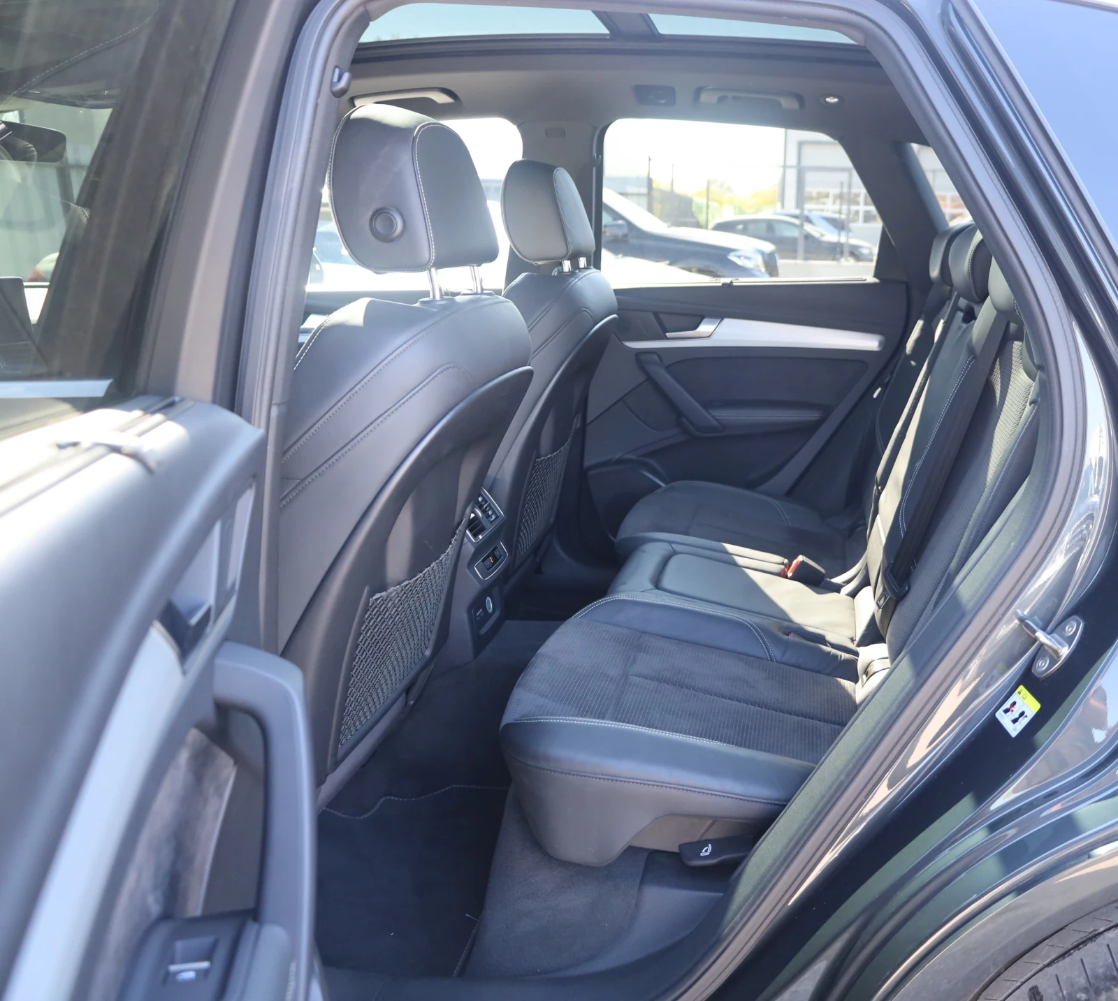 Audi Q5 50TDI quattro S line MASSAGE KeyGO PANO #iCarbg - изображение 10