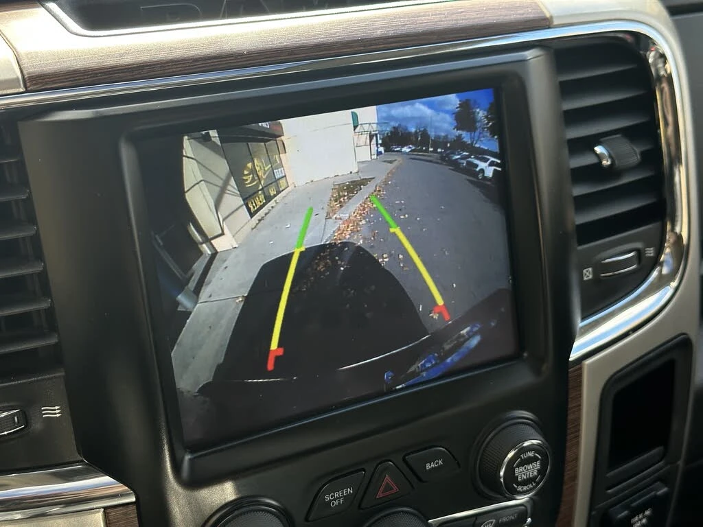 Dodge RAM 1500 Laramie CAM* * CARPLAY* KEYLESS*  | Mobile.bg   15