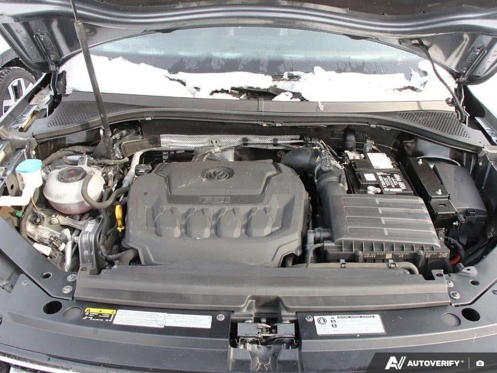 VW Tiguan * ComfortlineCERTIFIED AS TRADED, NAVIGATION, HTD , снимка 13 - Автомобили и джипове - 53760314