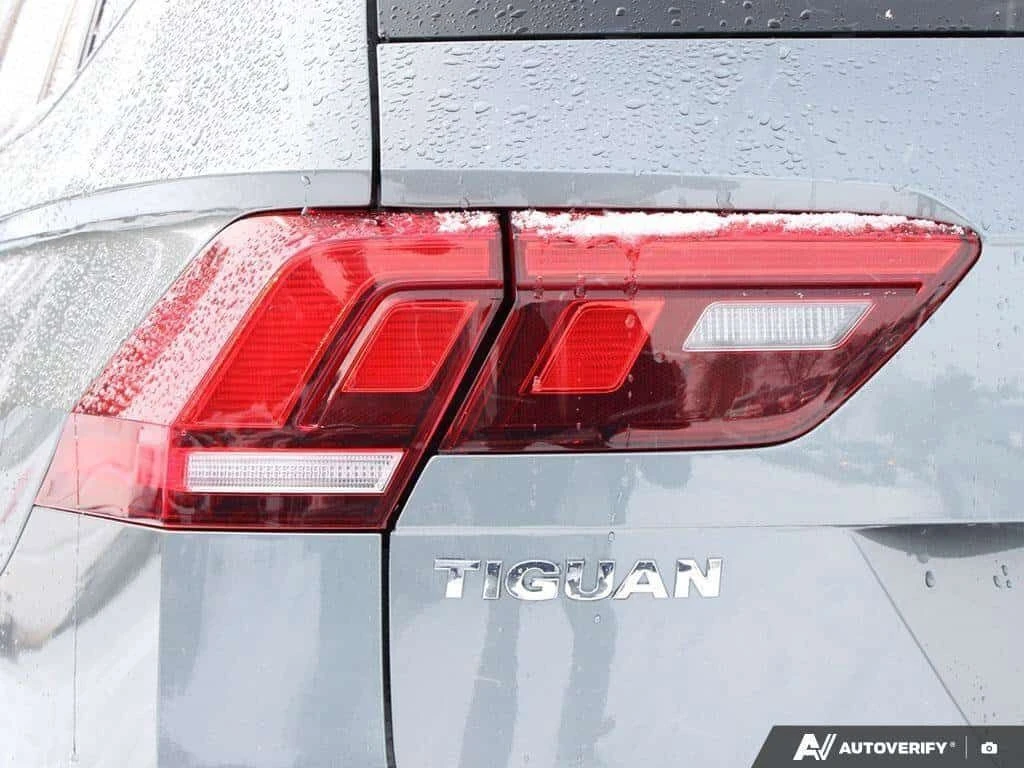 VW Tiguan * ComfortlineCERTIFIED AS TRADED, NAVIGATION, HTD , снимка 6 - Автомобили и джипове - 53760314